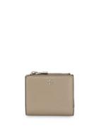 Tory Burch Robinson Leather Mini Snap Wallet