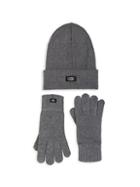 Ugg Hat & Tech Glove Set