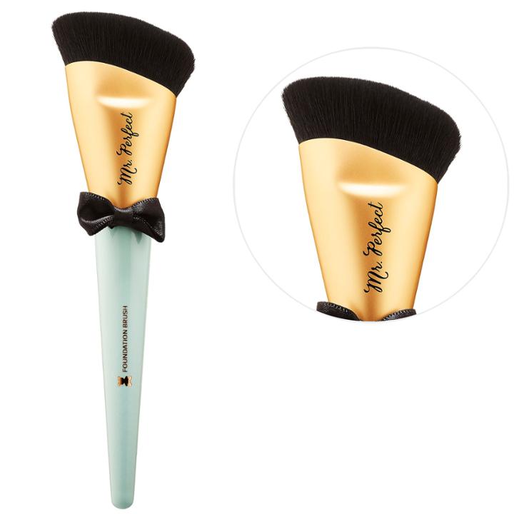 Too Faced Mr. Perfect Foundation Brush