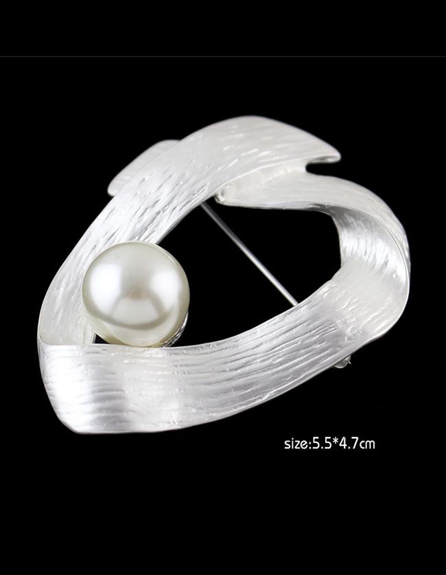 Shein Silver Plated Pearl Big Brooch
