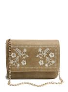 Shein Floral Embroidered Chain Bag