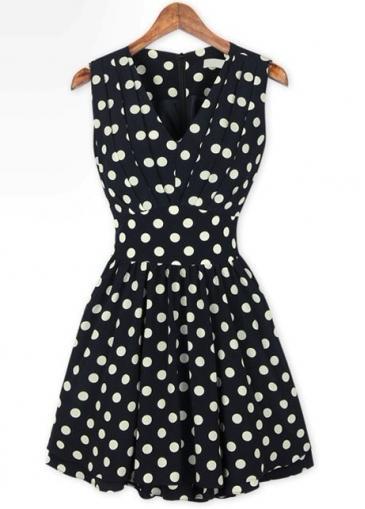 Rosewe Bestselling V Neck Sleeveless Chiffon Ball Gown Dress