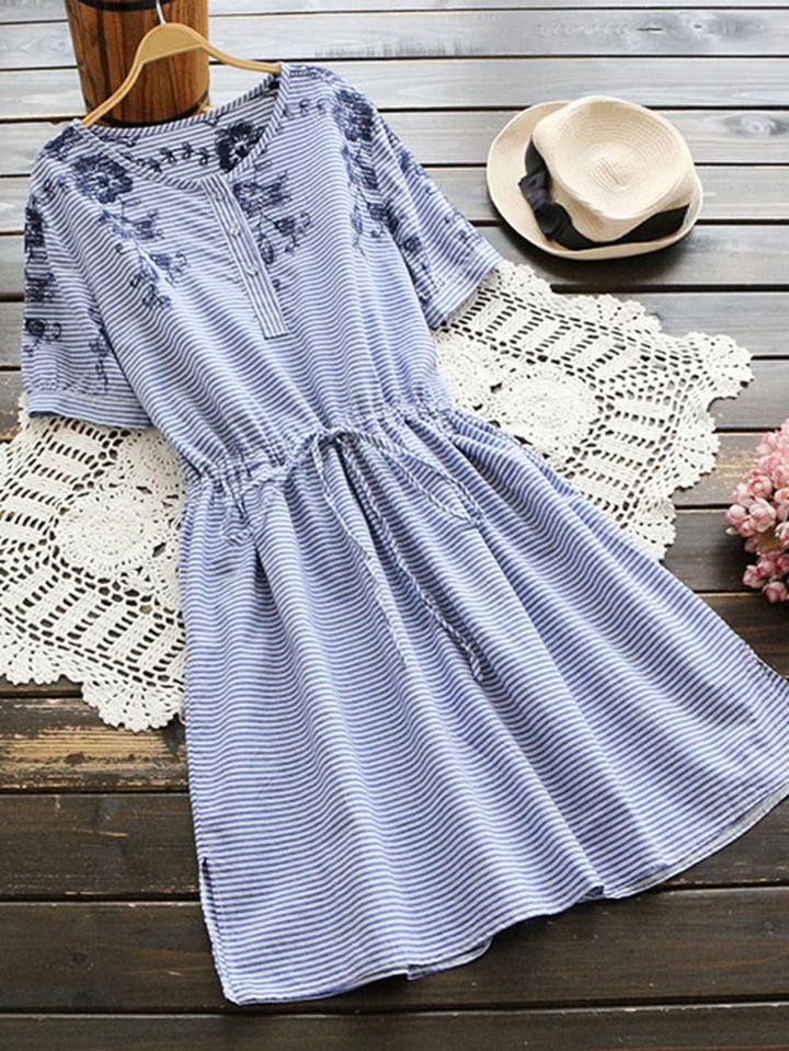 Shein Drawstring Waist Side Slit Embroidery Dress