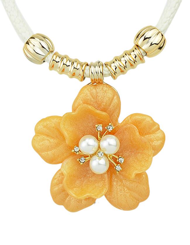 Shein Simple Plastic Flower Orange Pendant Necklace