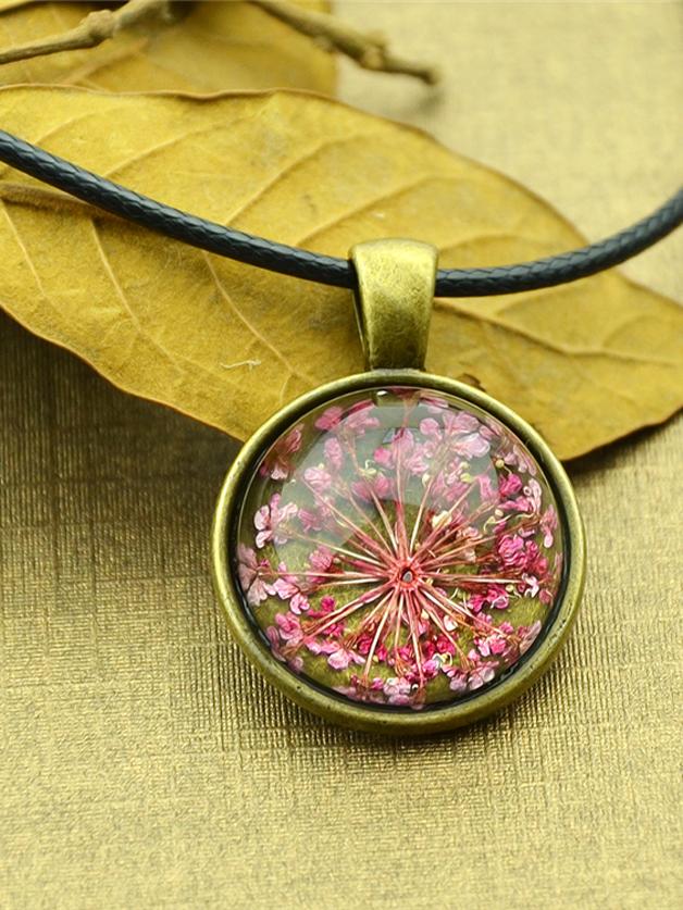 Shein Hotpink Vintage Flower Pattern Round Pendant Necklace For Women