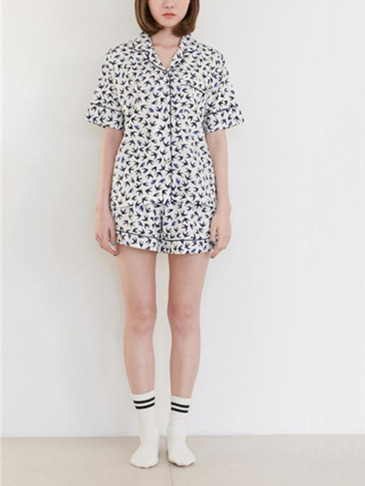 Shein Contrast Binding Swallow Print Shirt & Shorts Pj Set
