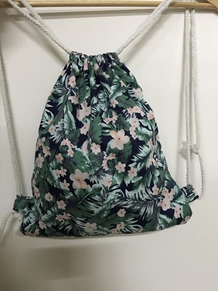Shein Blue Florals Drawstring Canvas Backpacks