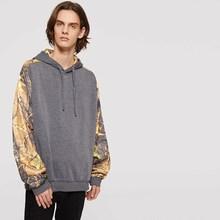 Shein Men Contrast Print Raglan Sleeve Hoodie