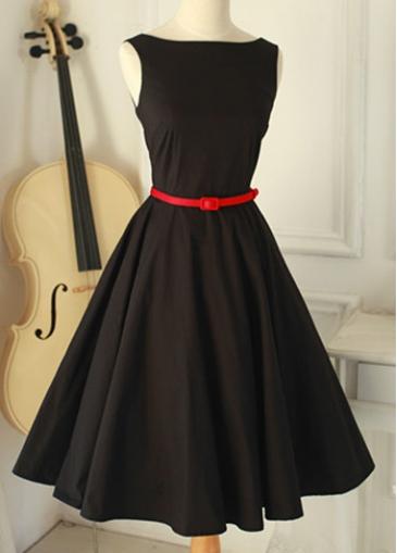 Rosewe Solid Black Round Neck Sleeveless Pleated Dress