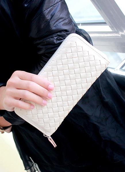 Shein White Weave Zipper Clutch Bag