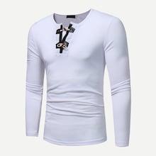 Shein Men Horns Buckle Solid Tee