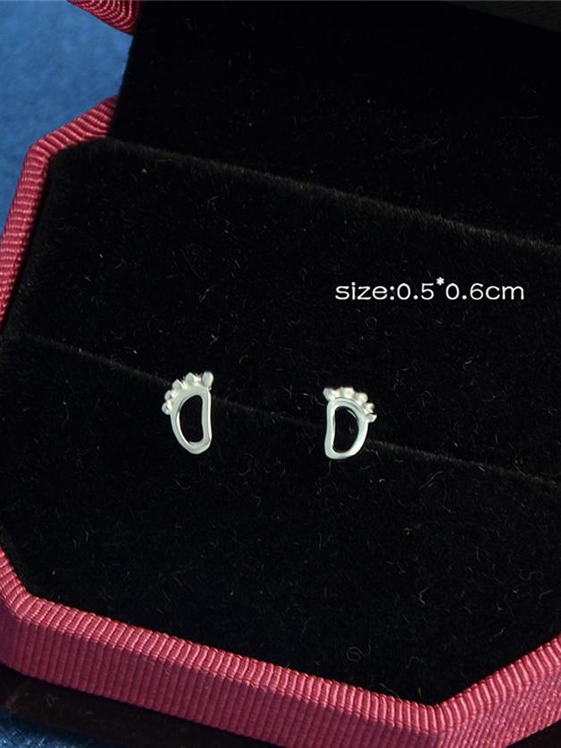 Shein Silver New Design Cute Small Foot Shape Stud Earrings