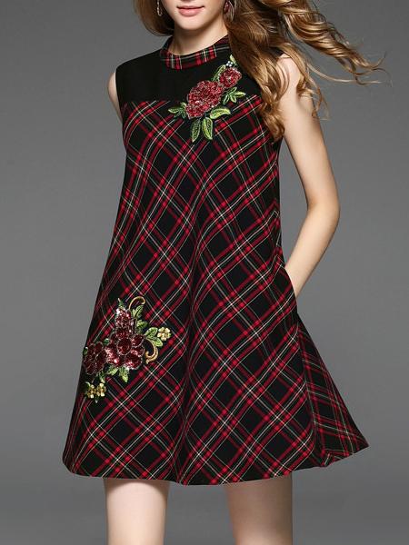 Shein Black Applique Pouf Pockets Shift Dress