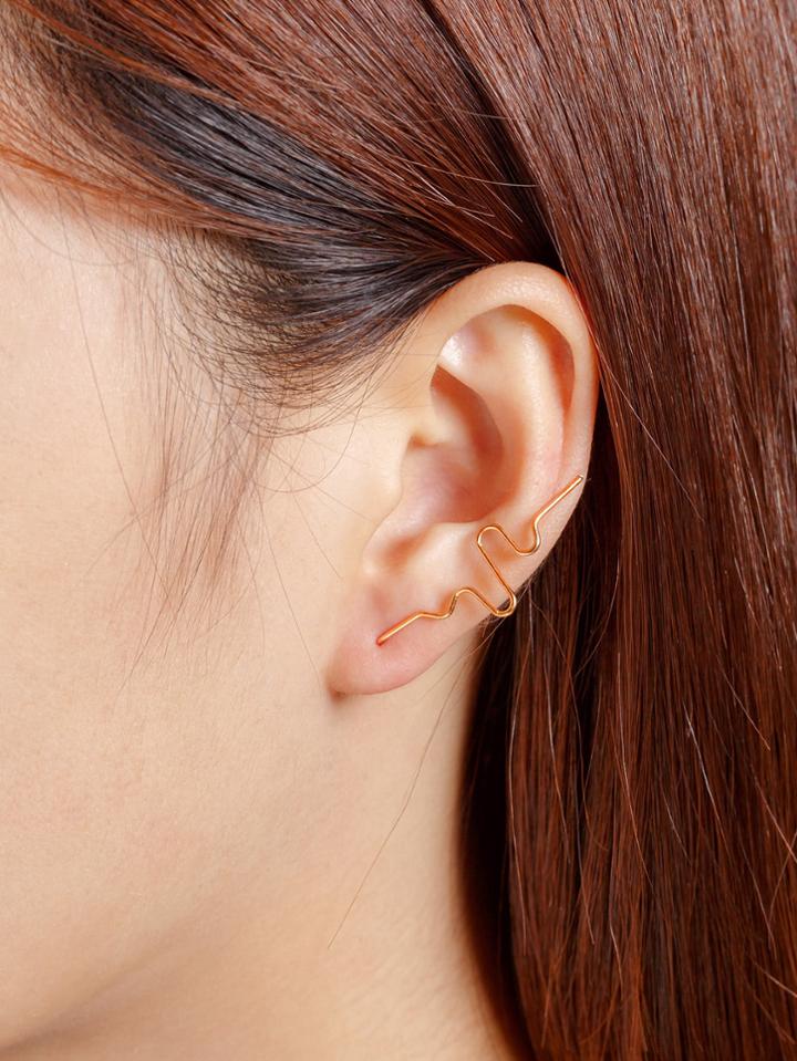 Shein Minimalist Curve Design Ear Cuff 1pc
