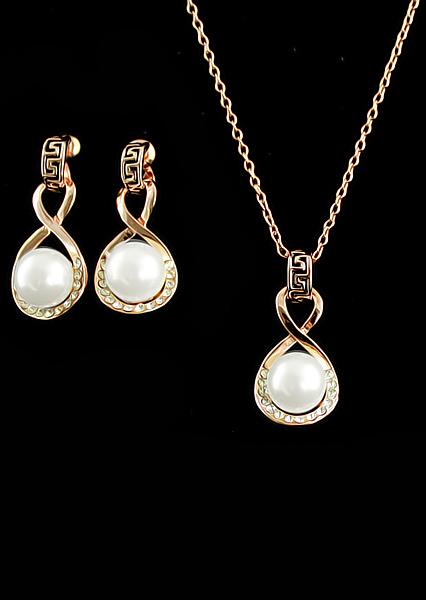 Shein Gold Pearl Diamond Chain Necklace With Earrings