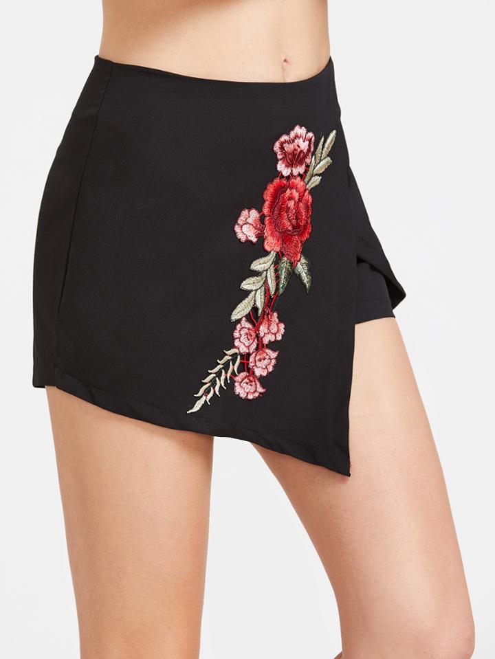 Shein Embroidered Zipper Back Warp Shorts
