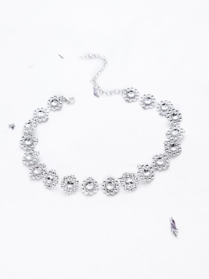 Shein Silver Rhinestone Flower Shaped Delicate Choker
