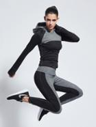 Shein Contrast Thumb Holes Gym T-shirt With Leggings