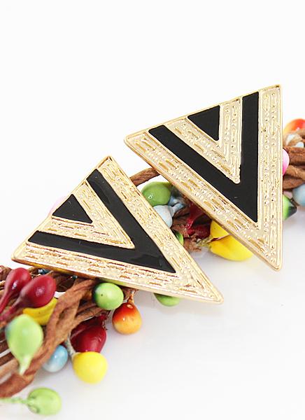 Shein Black Triangle Enamel Alloy Earring