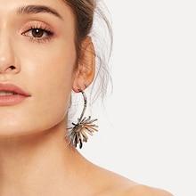 Shein Metal Daisy Shaped Stud Earrings