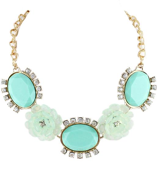 Shein Green Gemstone Flower Gold Diamond Necklace