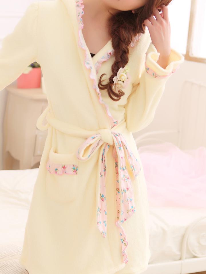 Shein Contrast Frill Trim Plush Hoodie Robe