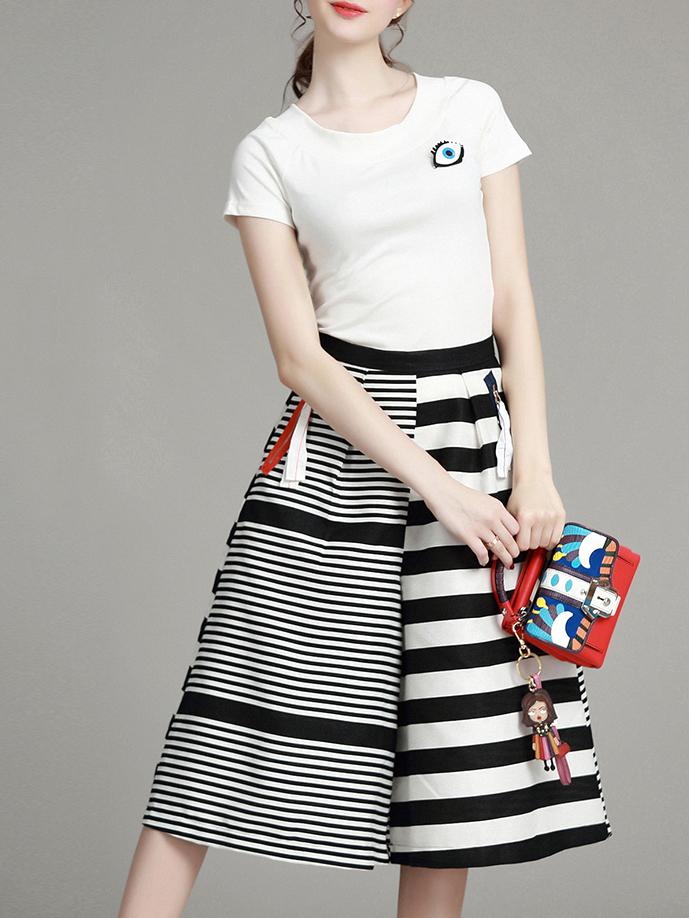 Shein White T-shirt Top With Striped Pants