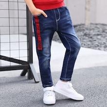 Shein Toddler Boys Contrast Letter Tape Jeans
