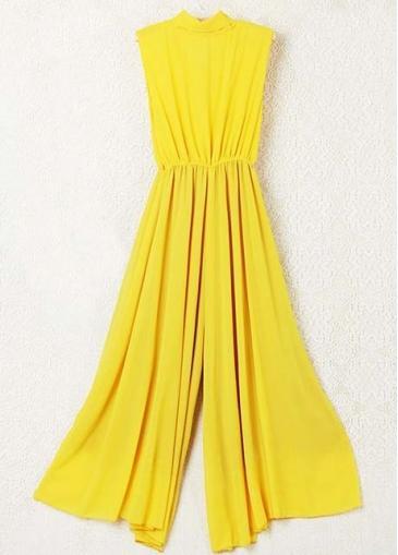 Rosewe Sparkle Rivet Decoration Round Neck Sleeveless Jumpsuit Yellow