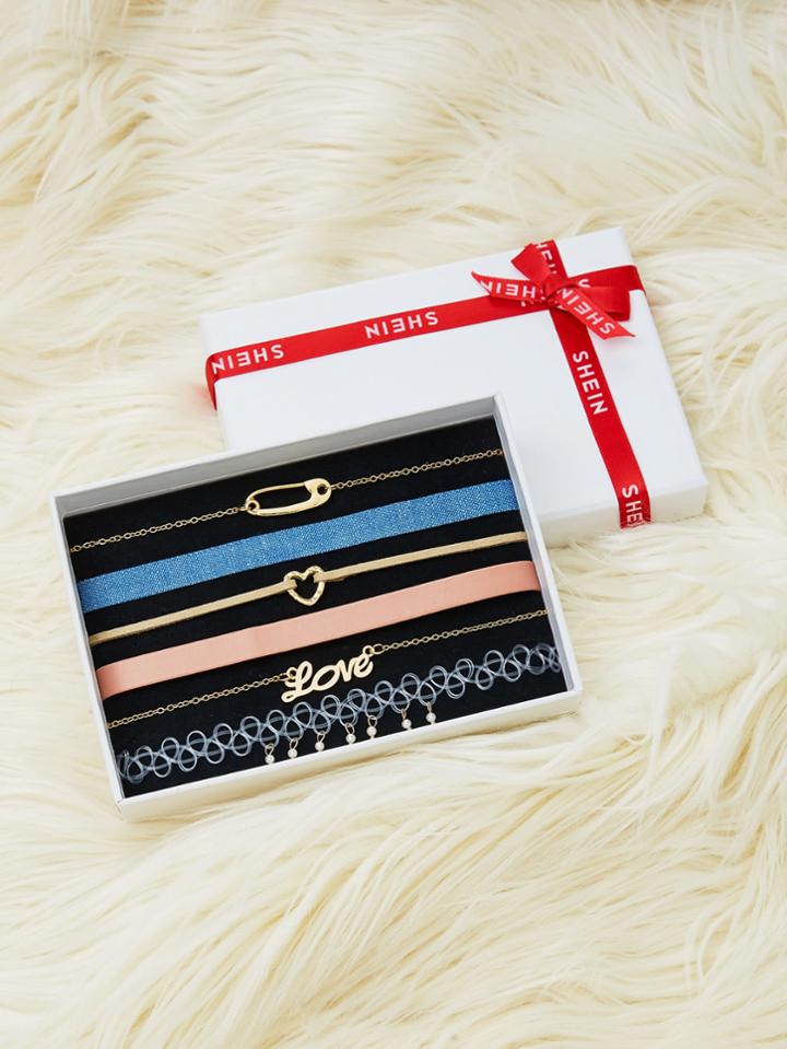 Shein Letter Love & Heart Detail Choker Set 6pcs With Box
