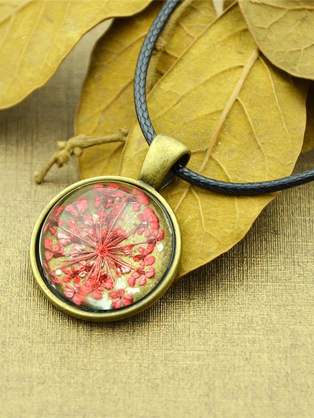 Shein Red Vintage Flower Pattern Round Pendant Necklace For Women