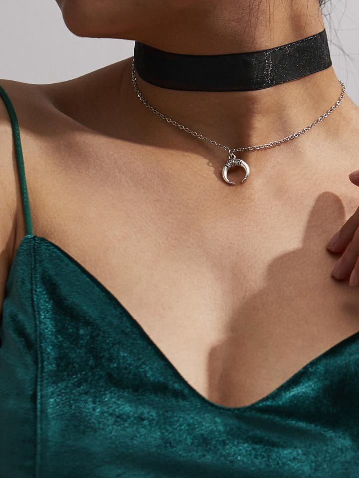 Shein Horn Pendant Chain Necklace With Lace Choker