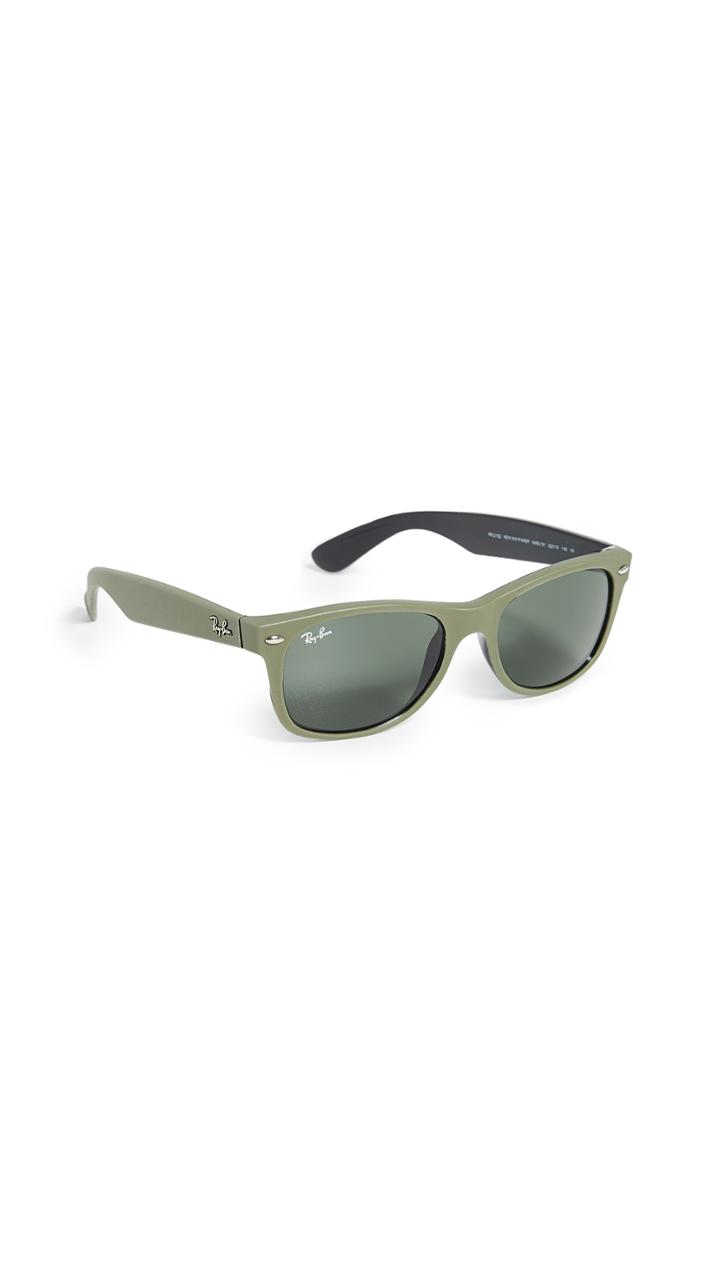 Ray Ban Classic Icon Wayfarers