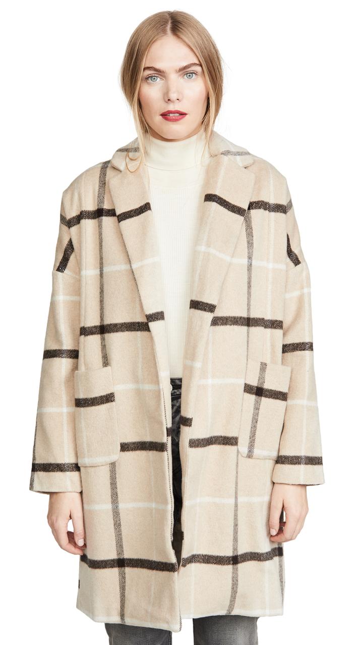 Dra Sarah Coat