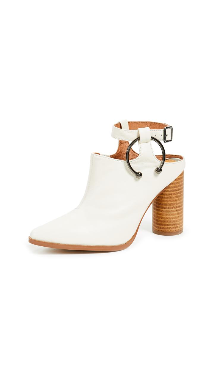 Jaggar Diverge Block Heel Booties