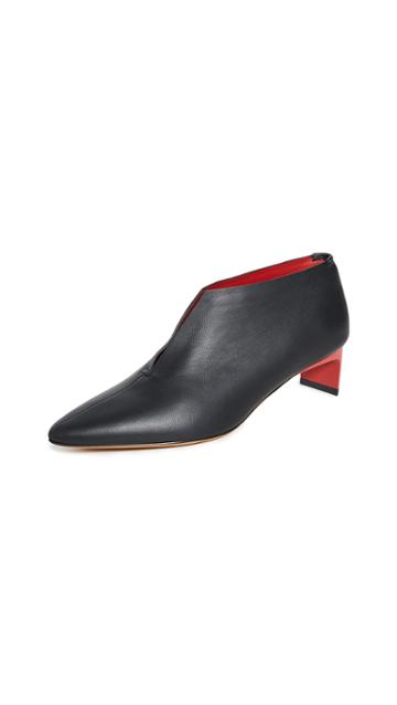 Gray Matters Piega Pumps