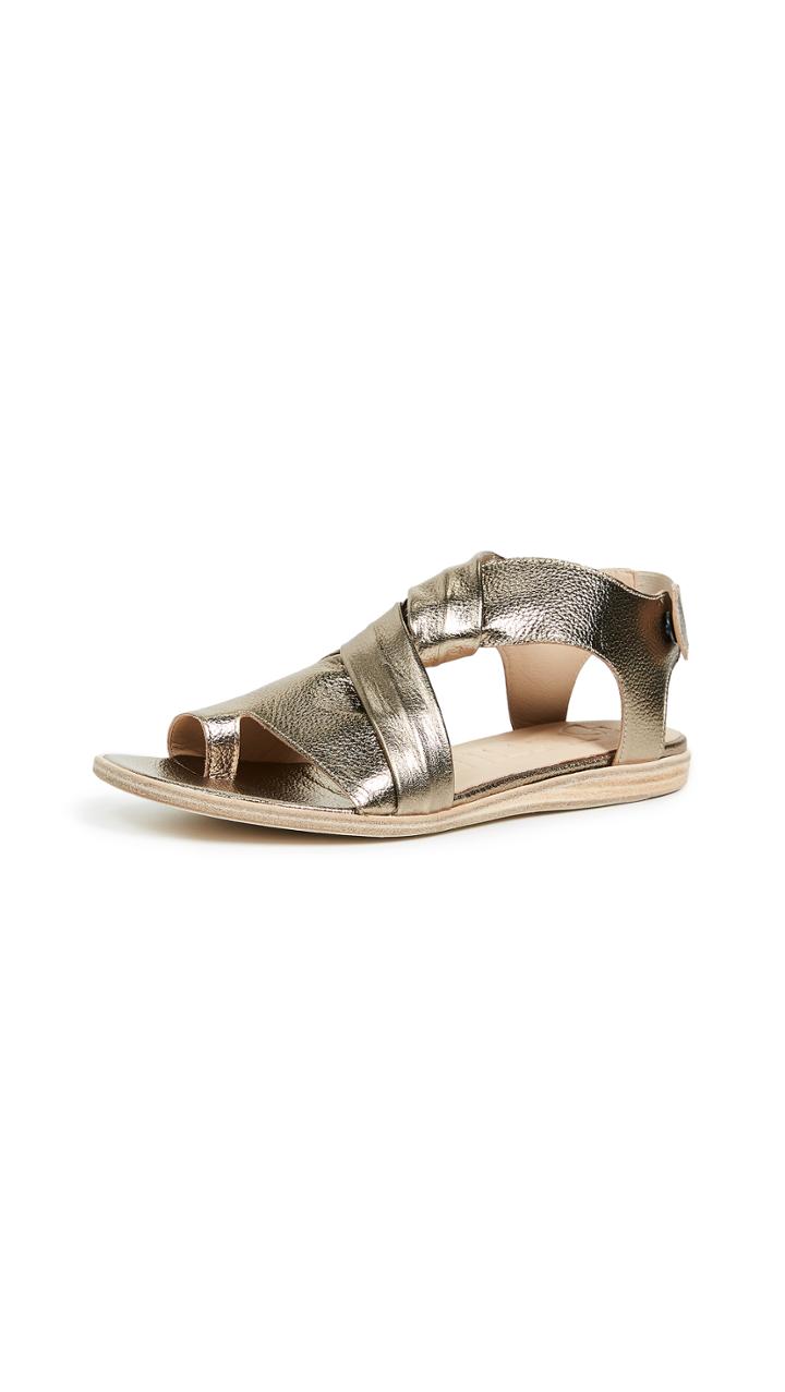 Ld Tuttle The Tumble Flat Sandals