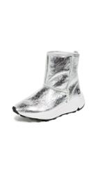 D A T E Dafne Sherpa Laminated Sneakers