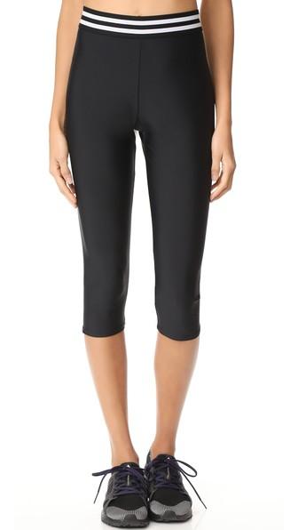 Onzie Elastic Band Capri Leggings