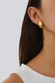 Hand Studs
