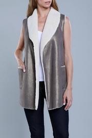  Metal Vest