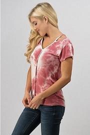  Tie-dye T-shirt
