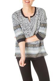  Pattern Zip Top