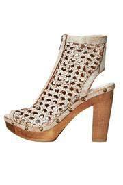  Nitra Bootie