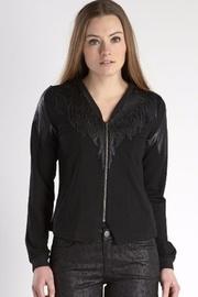  Edgy Detailed Blazer