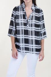  Black And White Blouse