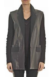  Leather Sleeveless Jacket