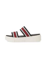  Lillie Flatform Sandal