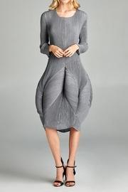  Blooming Pleated Dress
