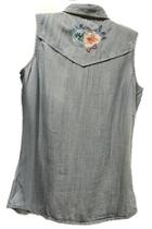  Embroidered Sleeveless Shirt